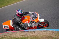 enduro-digital-images;event-digital-images;eventdigitalimages;mallory-park;mallory-park-photographs;mallory-park-trackday;mallory-park-trackday-photographs;no-limits-trackdays;peter-wileman-photography;racing-digital-images;trackday-digital-images;trackday-photos